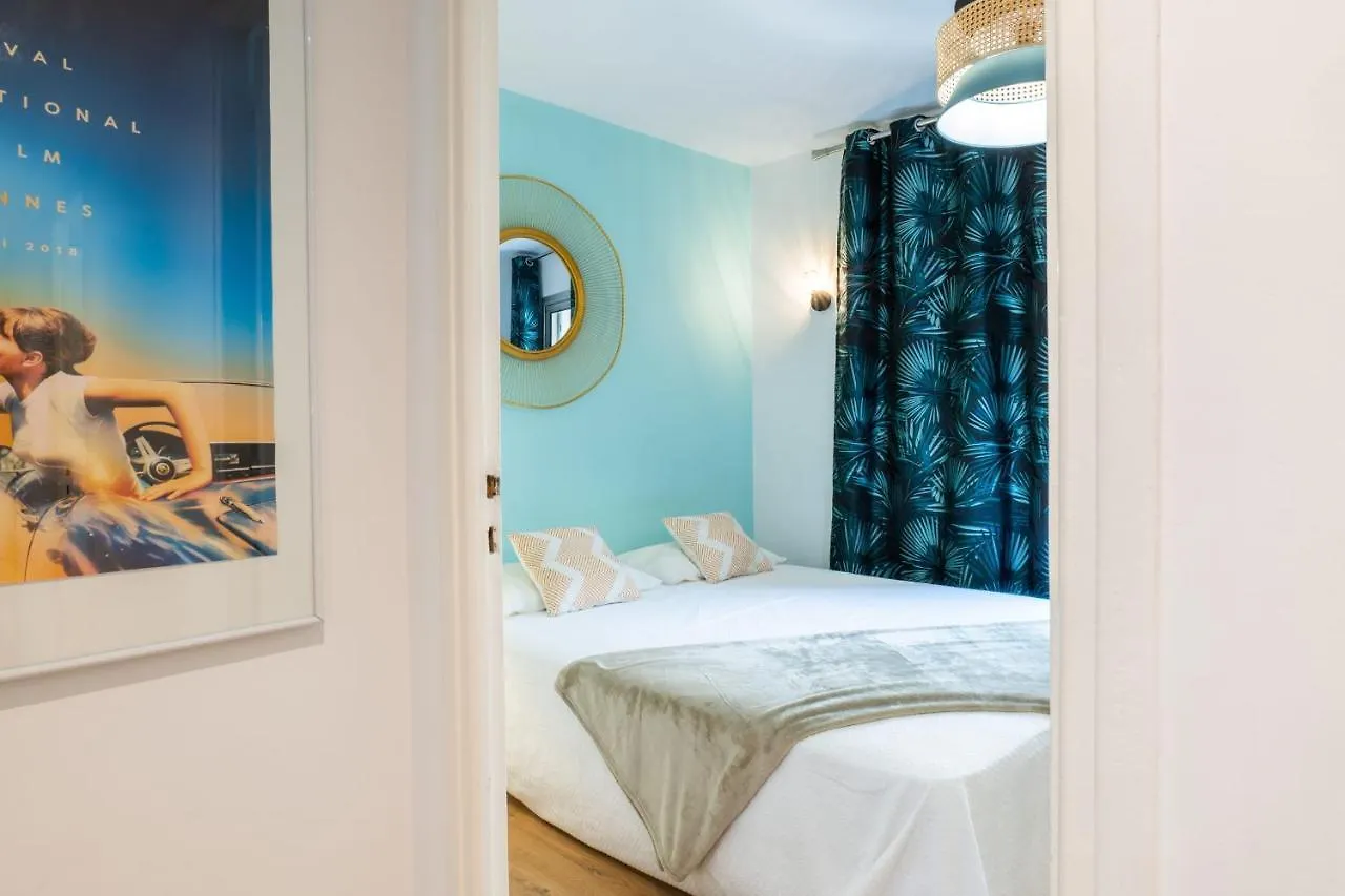 3-Br Apartment Steps From Palais Des Festivals Cannes 0*,  Francia