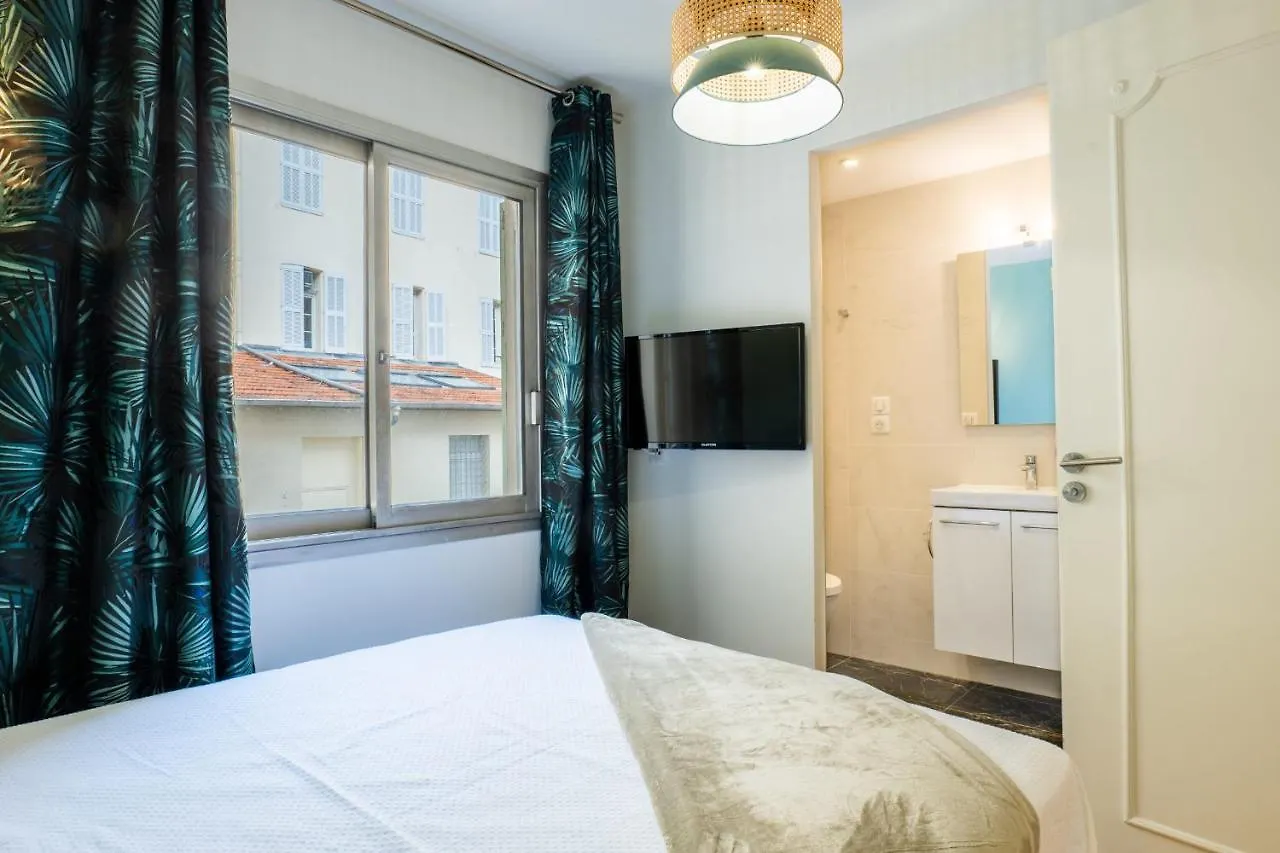 3-Br Apartment Steps From Palais Des Festivals Cannes Francia