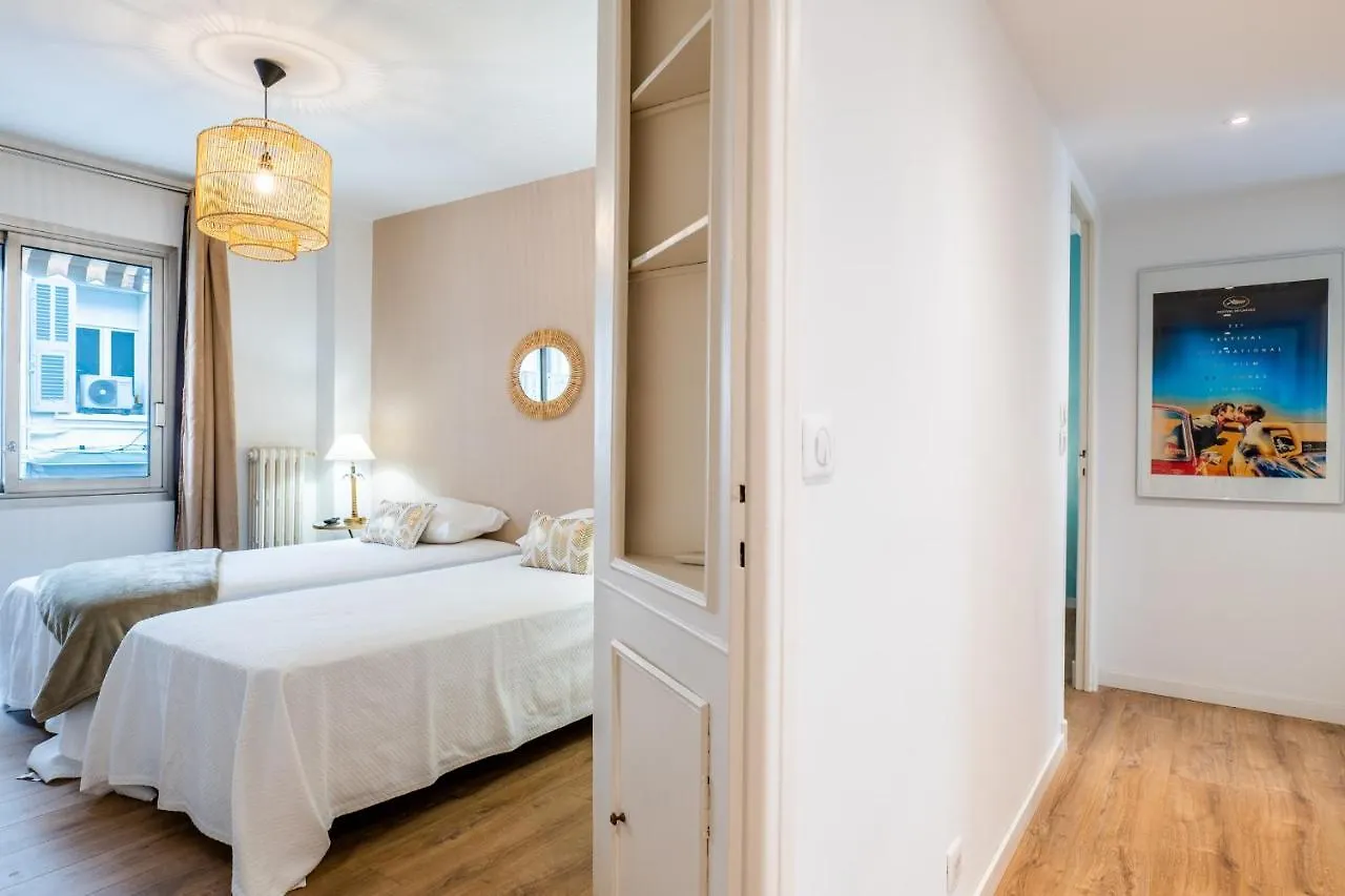 3-Br Apartment Steps From Palais Des Festivals Cannes